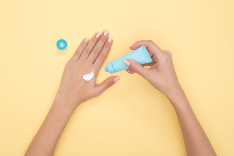 Retin-A Alternatives That Work Without the Redness
